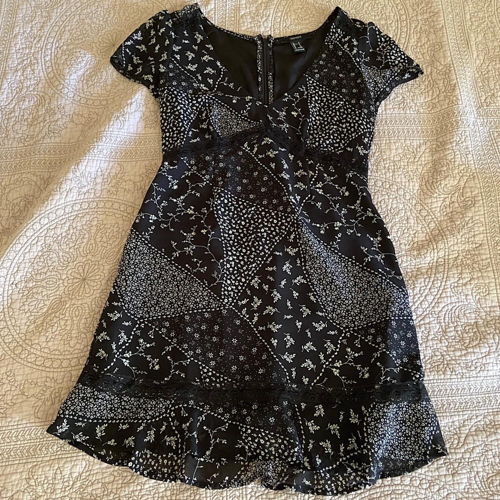 Black & white patchwork patterned mini dress